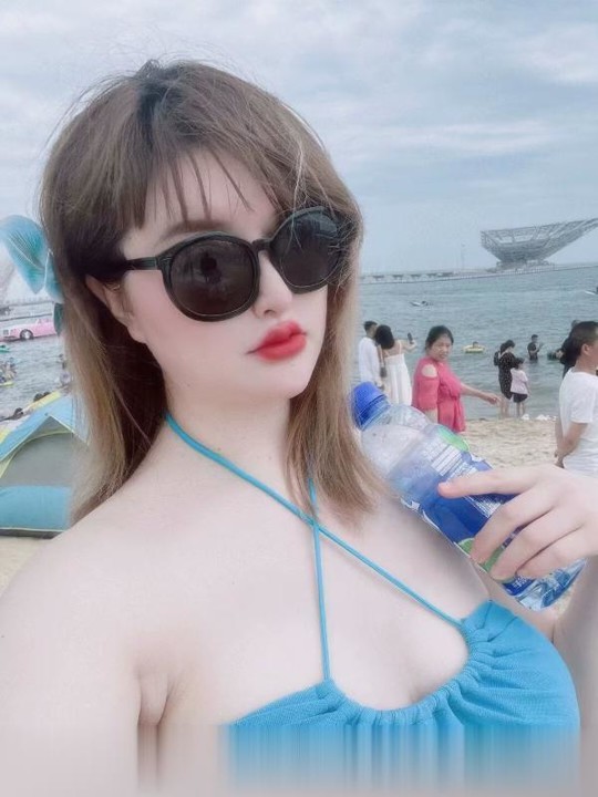 所以少妇浮尘可喷..身材高挑,波大臀翘的小少妇