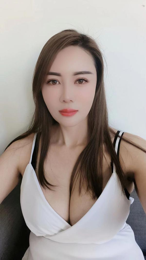 朝阳大郊亭性价比超高少妇,胸D 刚下海 服务好态度好