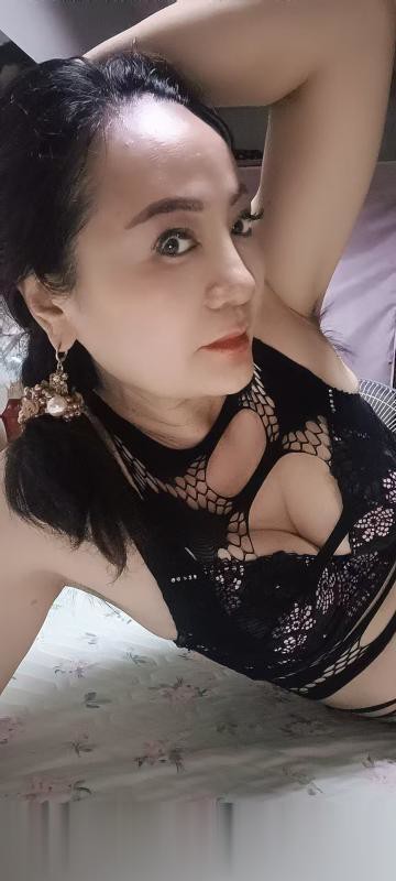 重庆-沙坪坝泻火熟女..自聊自做的少妇,身材苗条