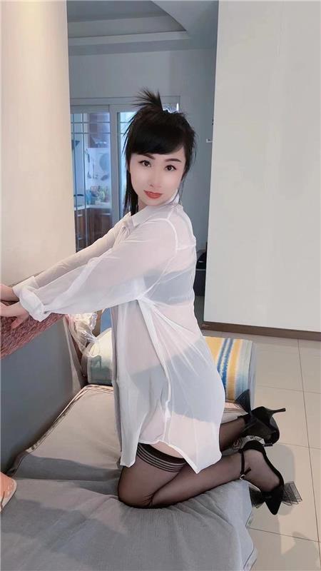 光谷世界城(瑶瑶)小姐姐
