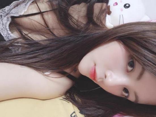 石家庄身材很好的丝袜小骚货,年轻漂亮