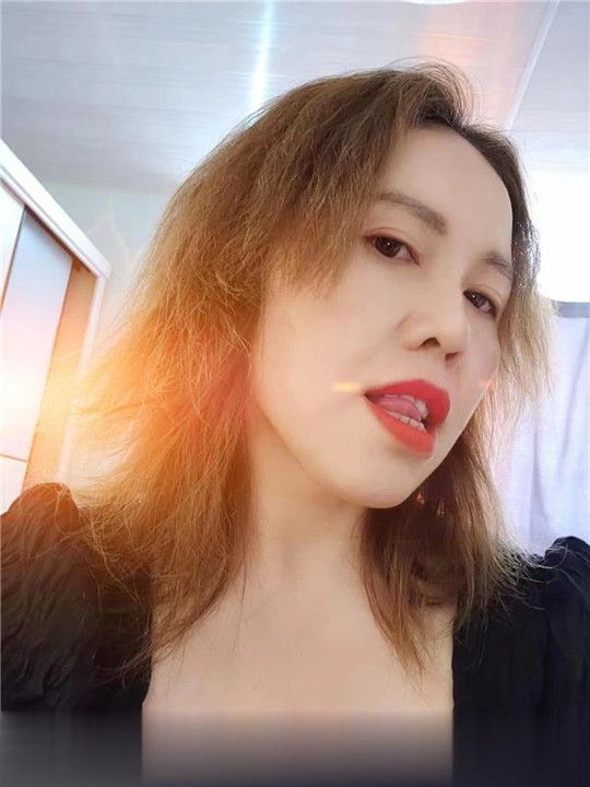 江苏-南京南站附近风韵熟女