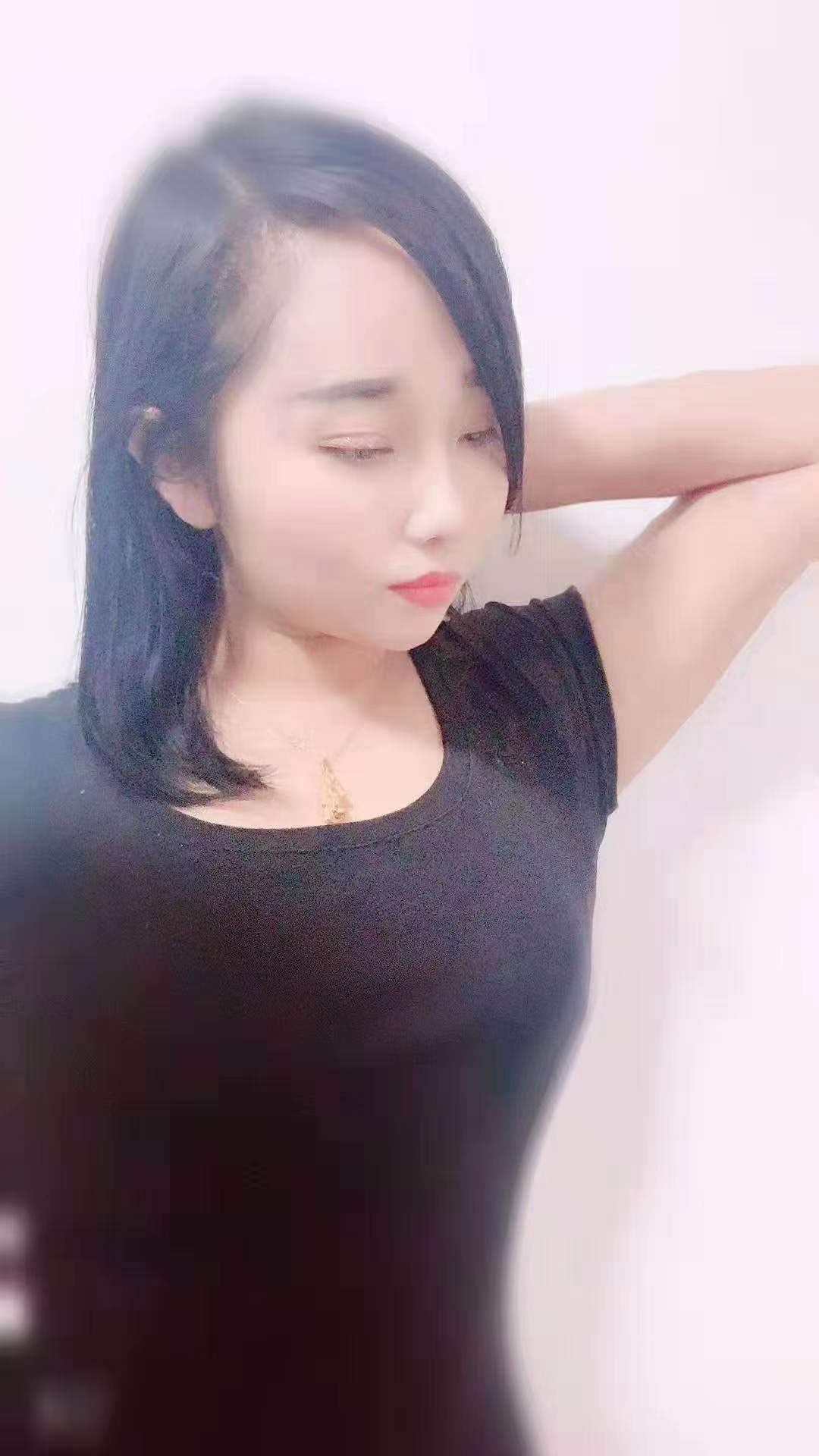 寻求性刺激的骚妇,淫汁浪穴把你玩