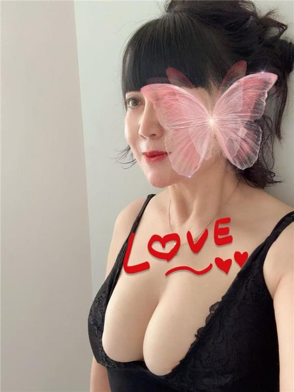 天津39岁知性熟女姐姐,身高158. 体重 110