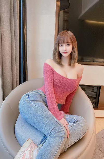 北京小曼净身高172魔鬼身材皮肤超级白娃娃脸疯狂二刷