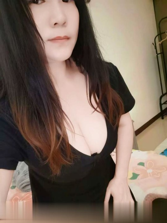 苏州虎丘大胸kb玲儿美女小个子,胸大