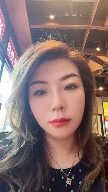 北京潘家园大胸少妇自聊的御姐人妻