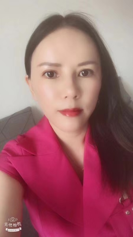 南山泻火听话大胸少妇,情趣内衣一堆