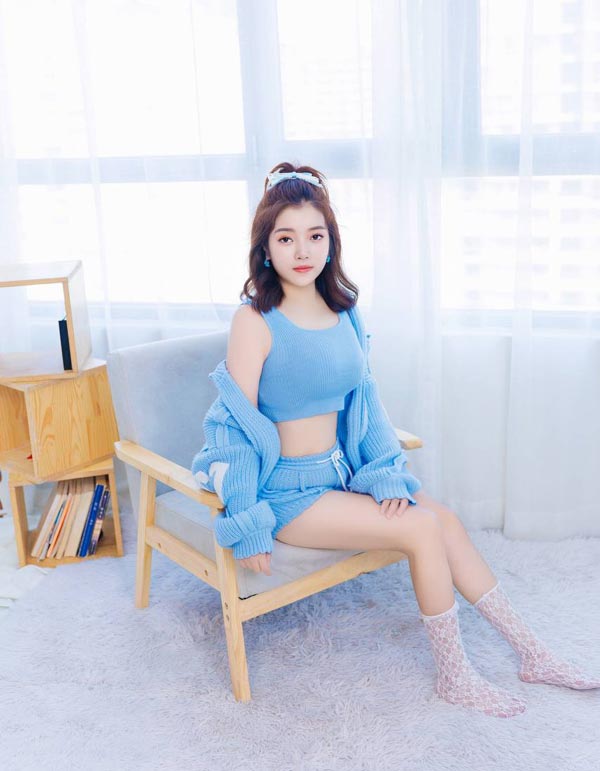 南方大胸姑娘抓龙筋 声音超级温柔 服务非常牛逼!